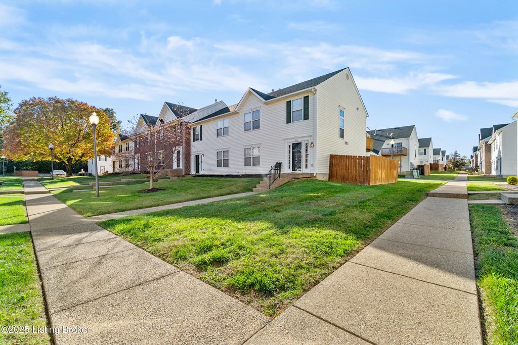 Photo of 7903 Moss Green Way, Louisville, KY 40291 (MLS # 1706065)