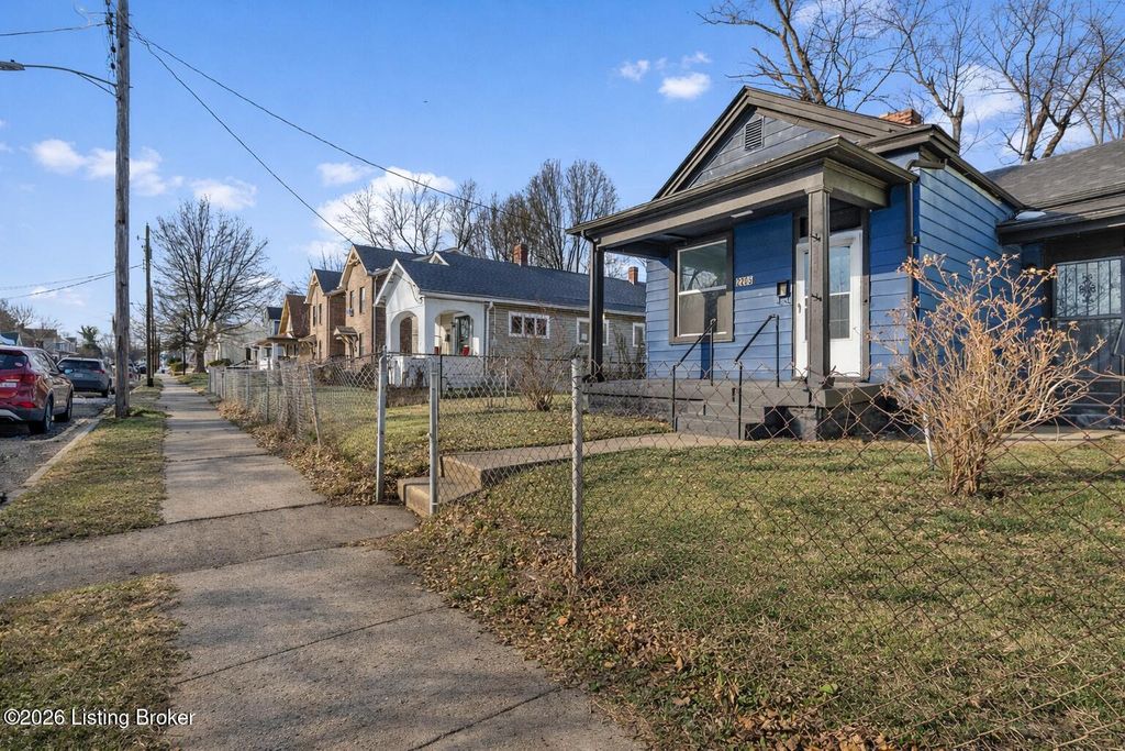 Photo of 2205 Bolling Ave, Louisville, KY 40210 (MLS # 1716587)
