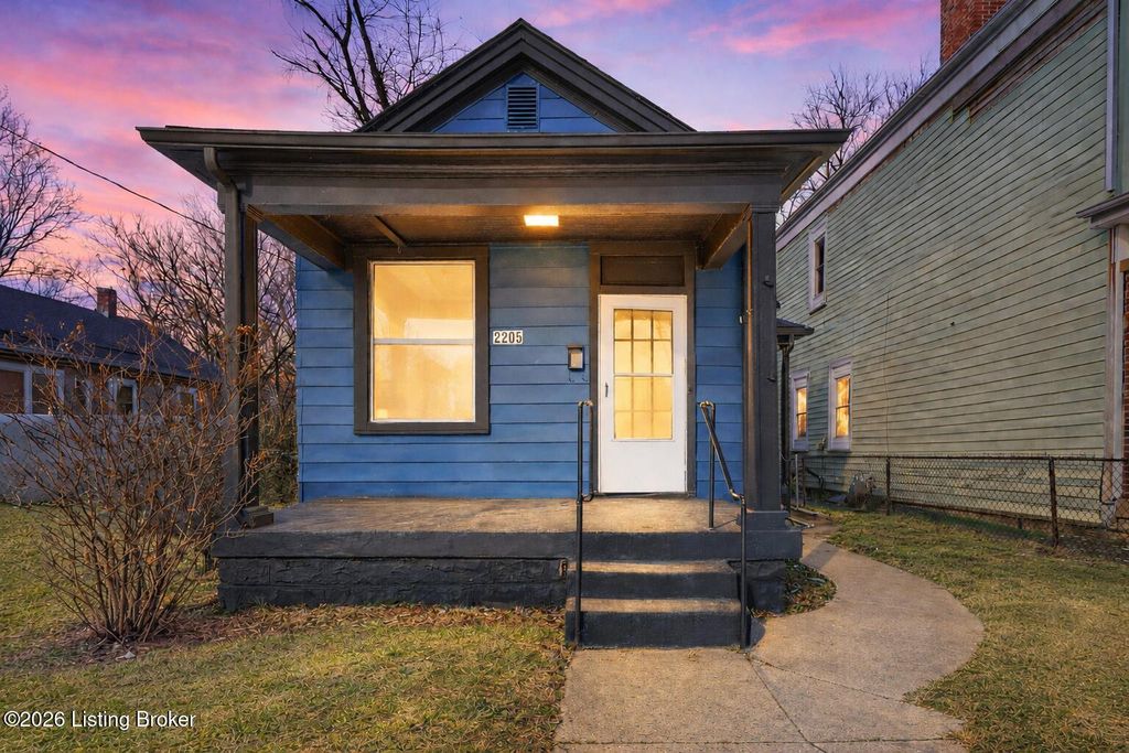 Photo of 2205 Bolling Ave, Louisville, KY 40210 (MLS # 1716587)