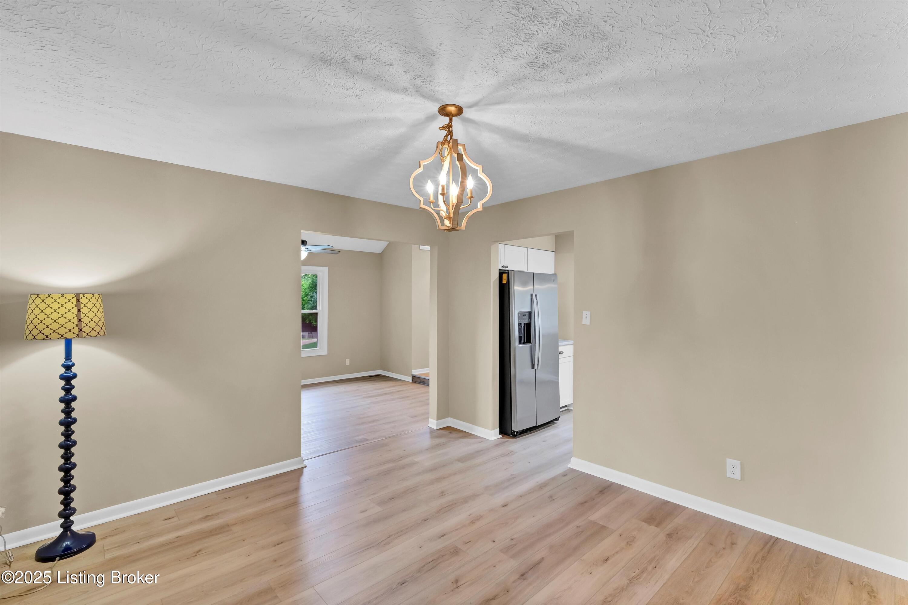 8102 Amity Ln, Louisville, Kentucky image 12