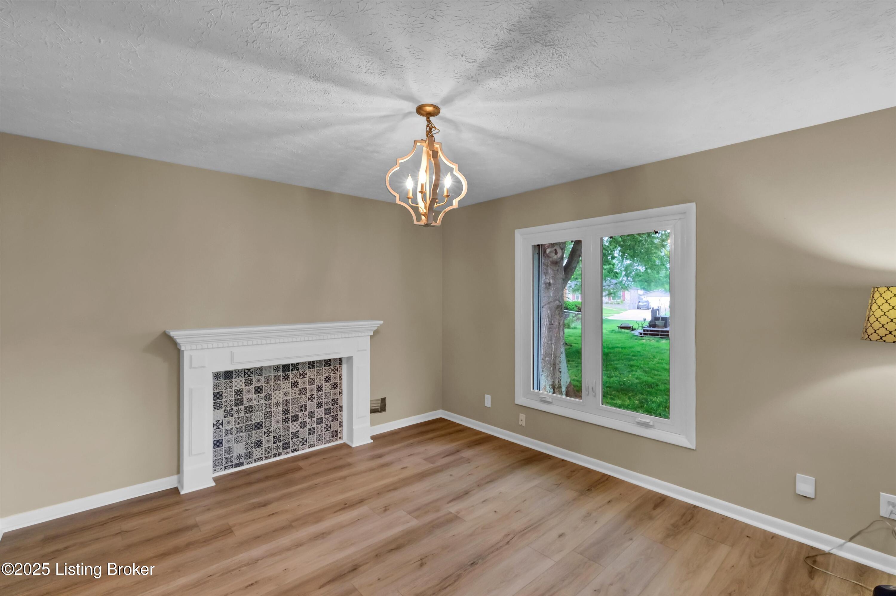 8102 Amity Ln, Louisville, Kentucky image 11