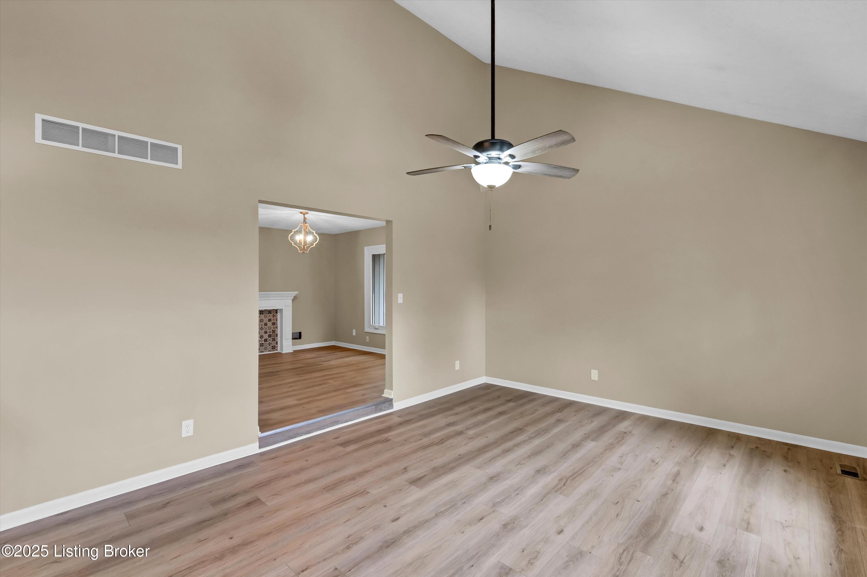 8102 Amity Ln, Louisville, Kentucky image 8