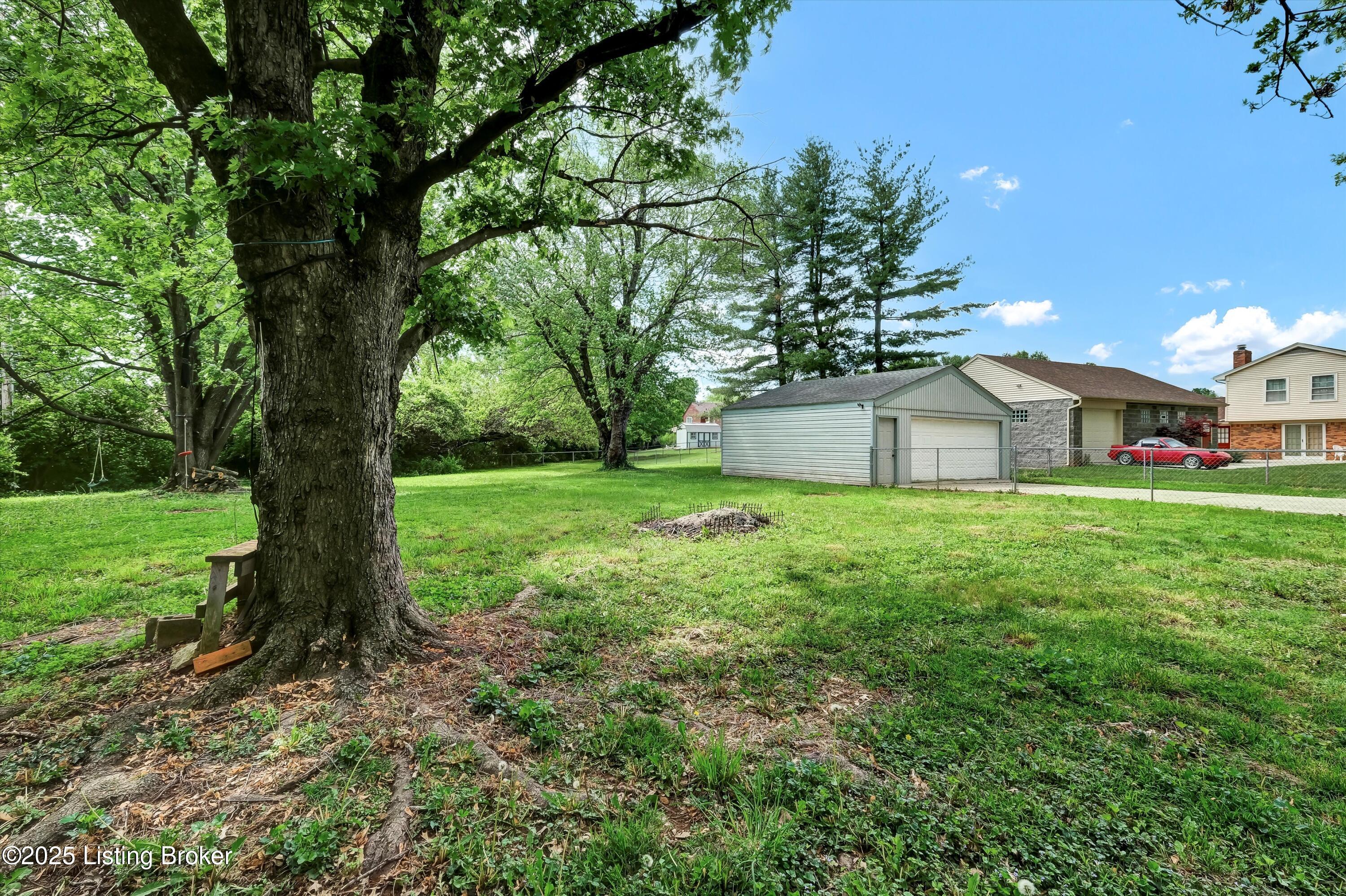 8102 Amity Ln, Louisville, Kentucky image 40