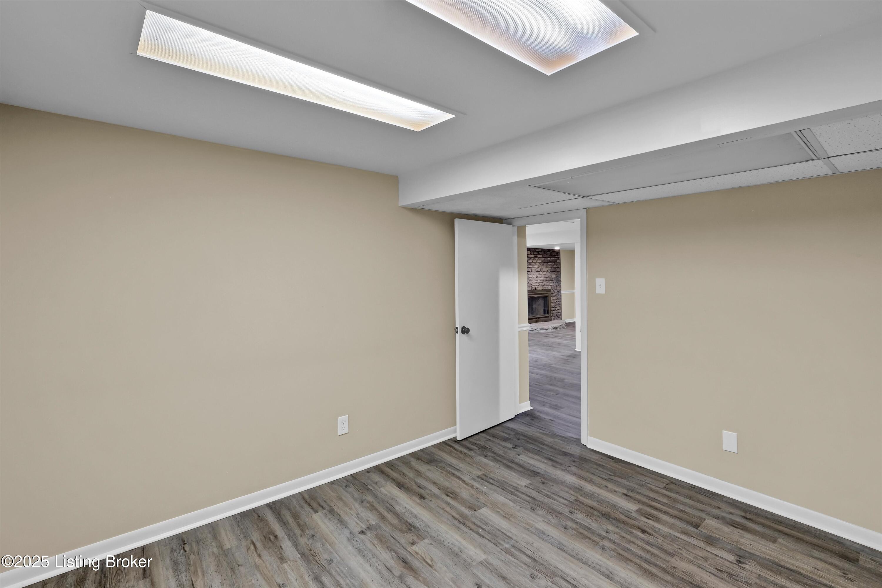 8102 Amity Ln, Louisville, Kentucky image 34