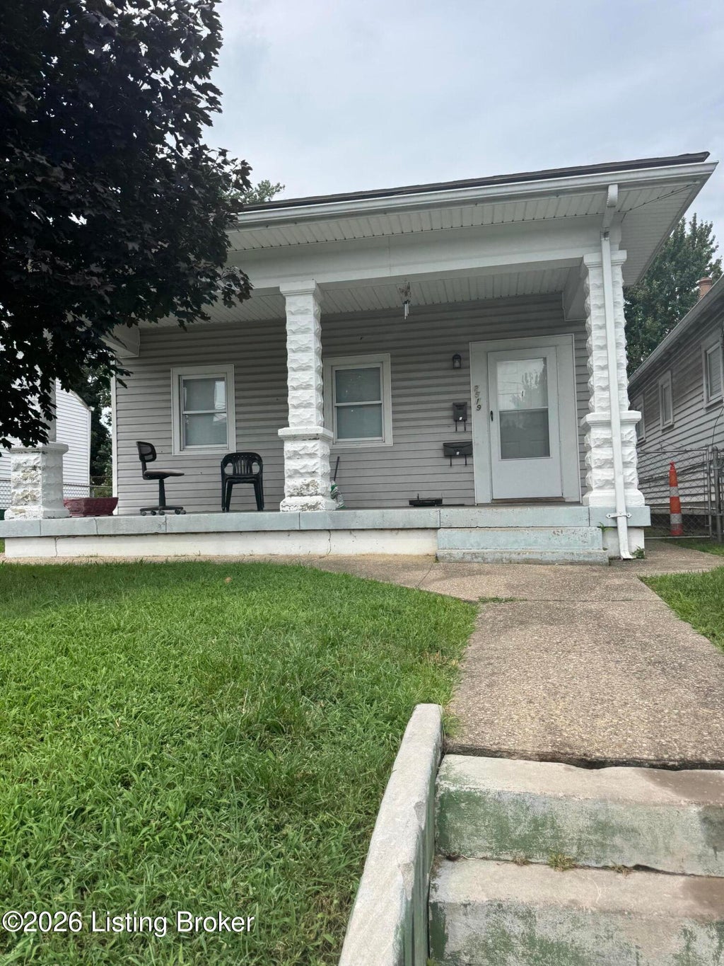 Photo of 2517-2519 Montgomery St, Louisville, KY 40212 (MLS # 1729402)