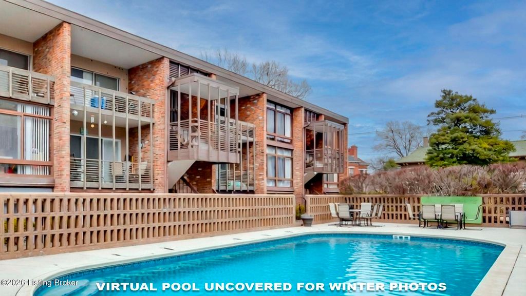 Photo of 1040 Cherokee Rd #APT E5, Louisville, KY 40204 (MLS # 1709333)