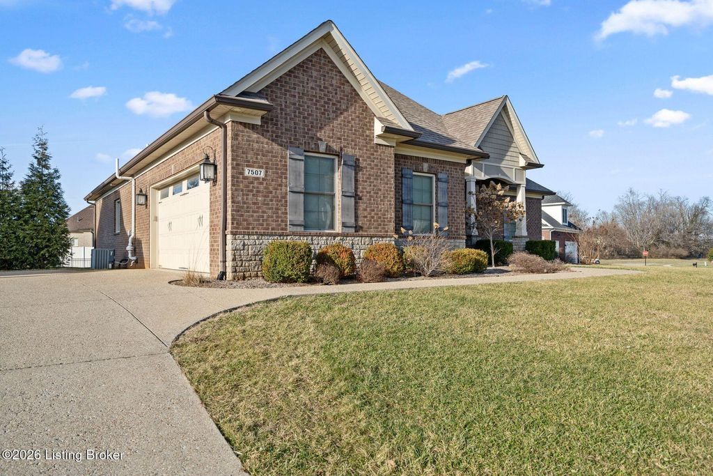 Photo of 7507 Greenfield Pl, Crestwood, KY 40014 (MLS # 1706530)