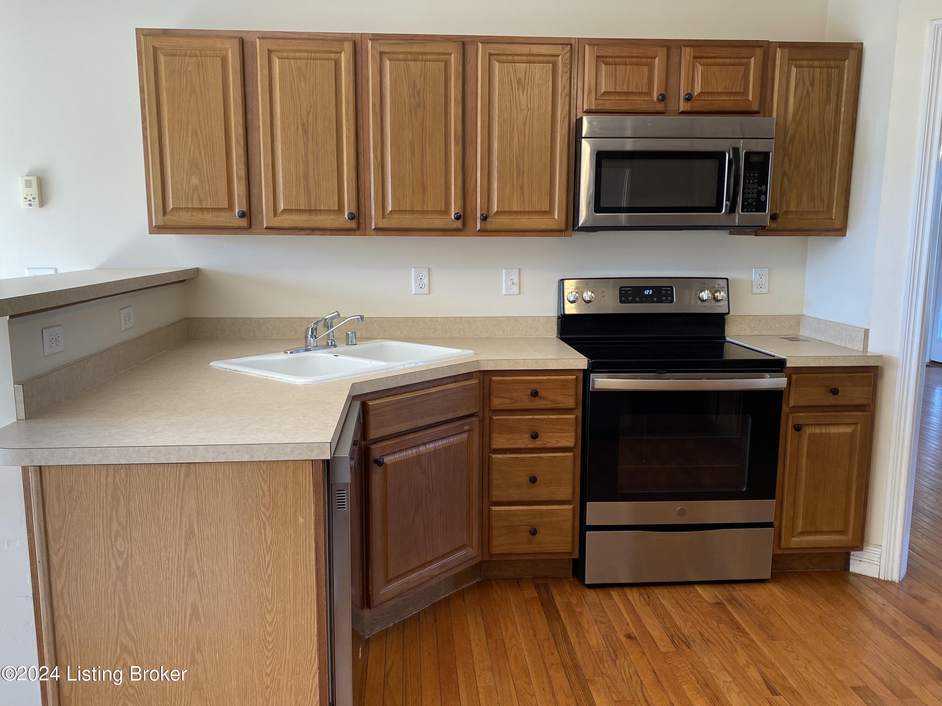 545 Genrose Dr, Rineyville, Kentucky image 7