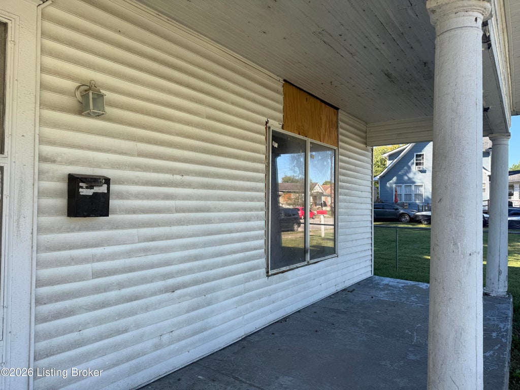 Photo of 3502 Hale Ave, Louisville, KY 40211 (MLS # 1732373)