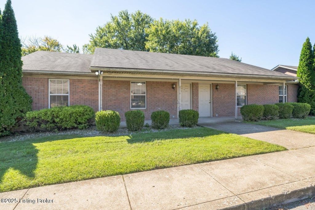 Photo of 4239 Grantline View Ct, New Albany, IN 47150 (MLS # 1715207)