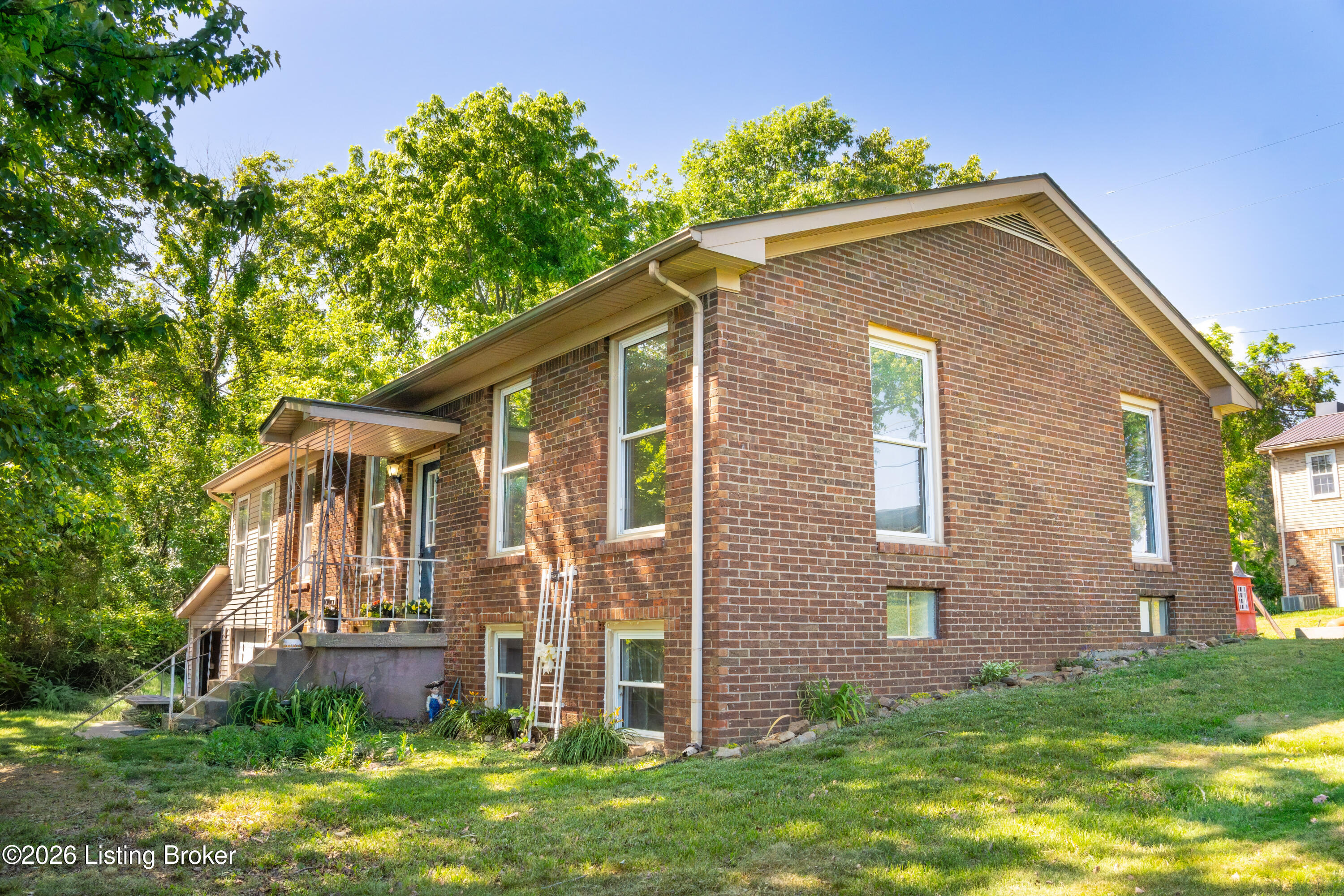 115 Shauna Dr