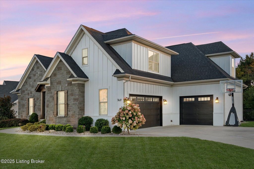 Photo of 7469 Edith Way, Crestwood, KY 40014 (MLS # 1696370)