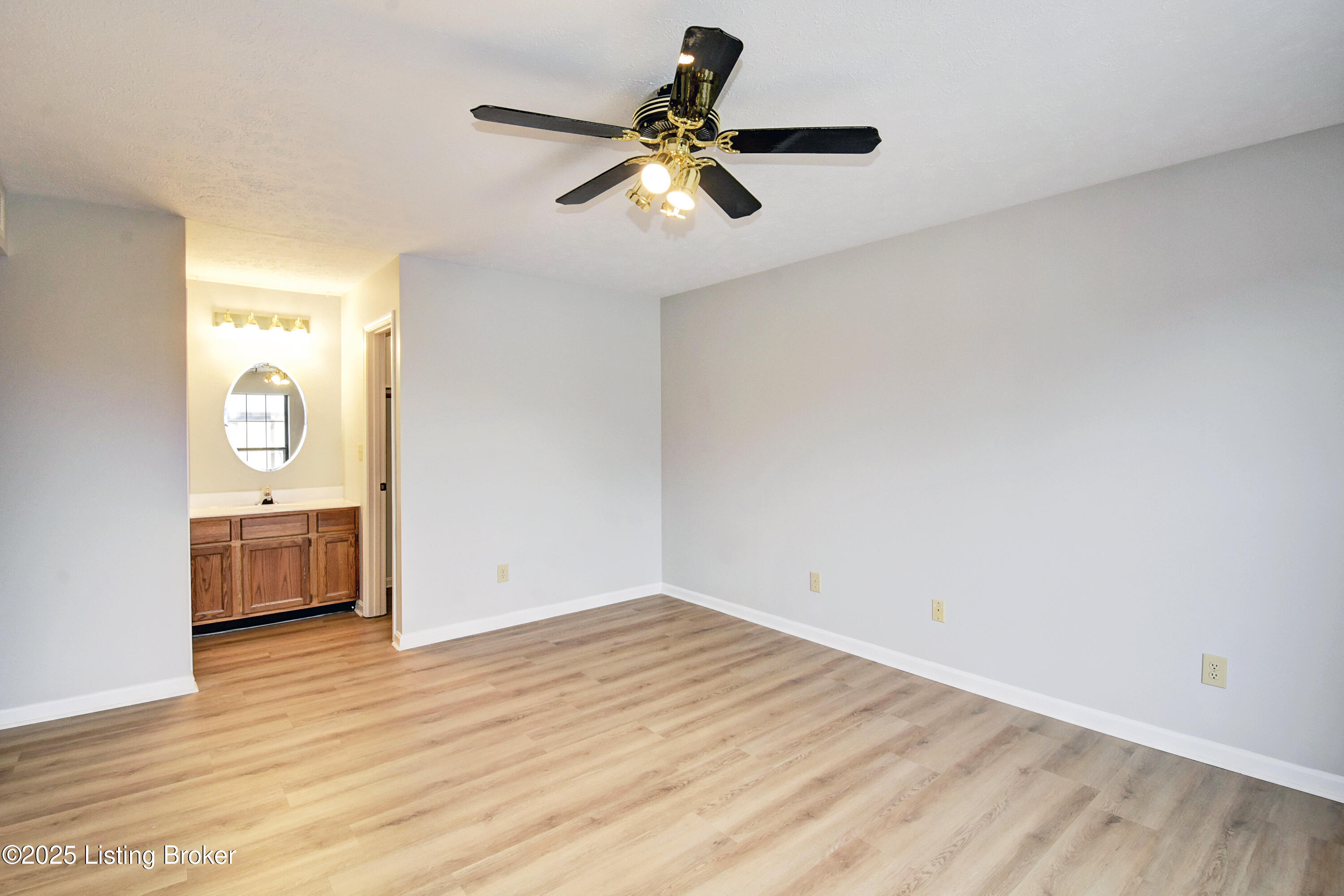 3014 Groveview Ct, Louisville, Kentucky image 18
