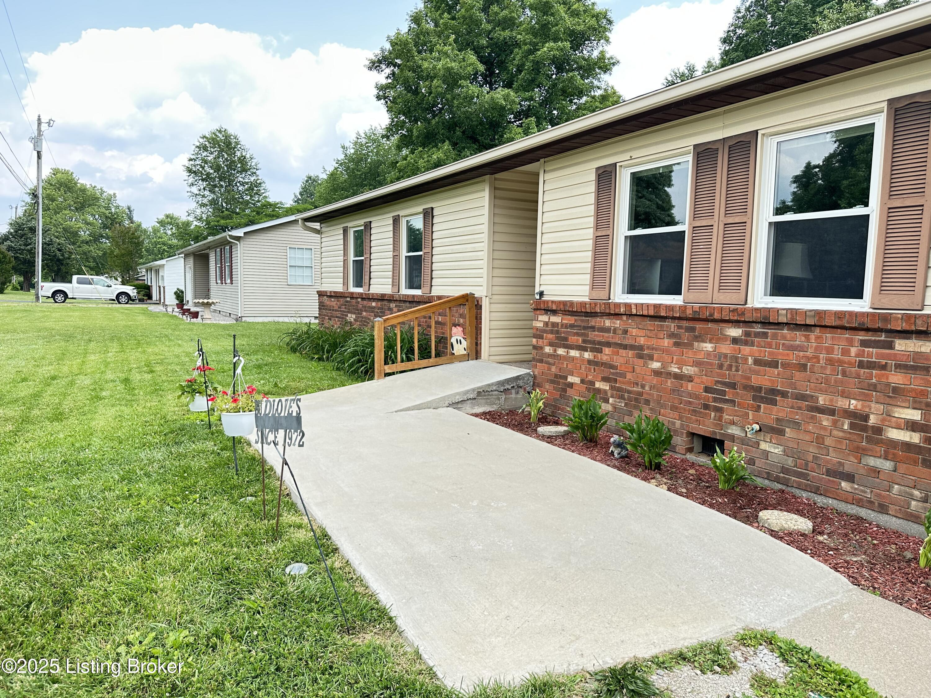 186 Lillian Ave, Elizabethtown, Pennsylvania image 4