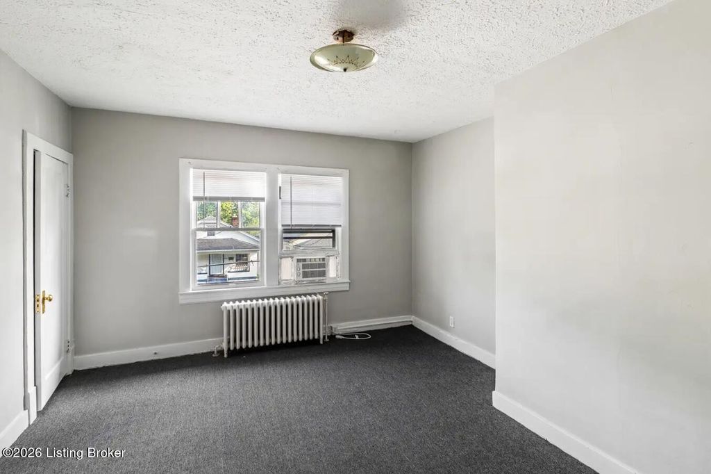 Photo of 3610 Del Park Terrace, Louisville, KY 40211 (MLS # 1711511)