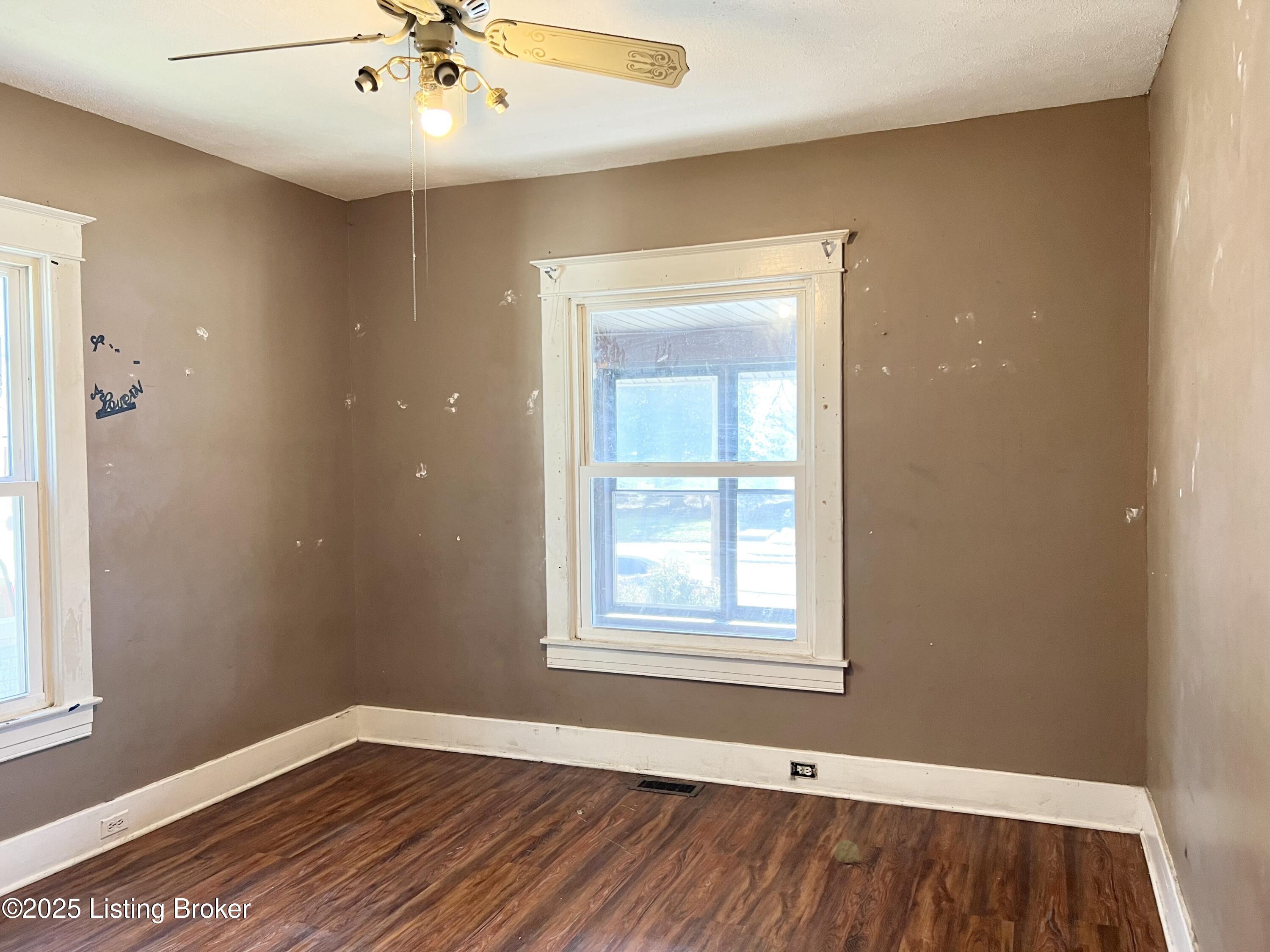 3519 River Park Dr, Louisville, Kentucky image 6