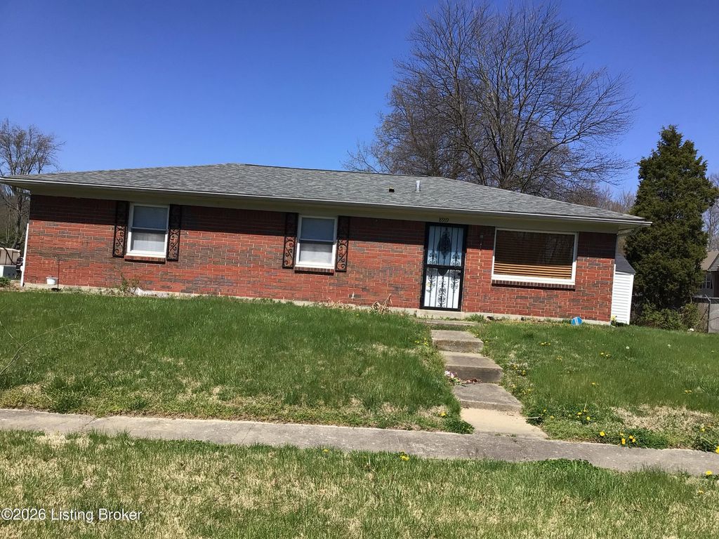 Photo of 8919 Elmcreek Dr, Louisville, KY 40219 (MLS # 1712899)