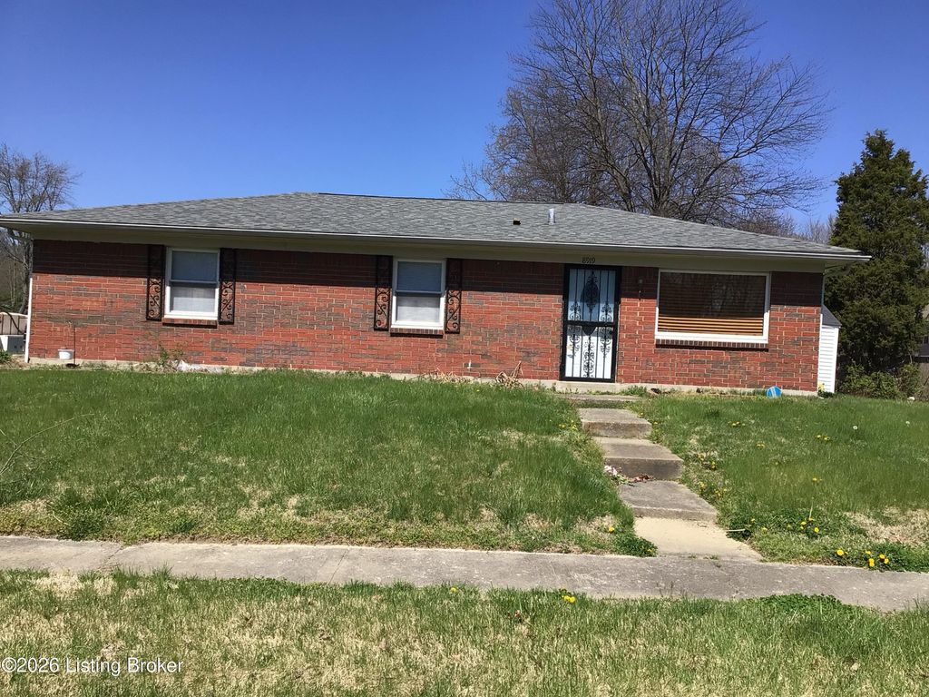 Photo of 8919 Elmcreek Dr, Louisville, KY 40219 (MLS # 1712899)
