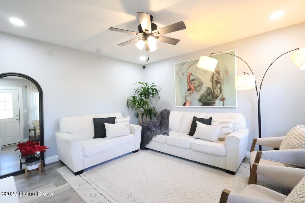 Photo of 5208 Rural Way, Louisville, KY 40218 (MLS # 1706548)