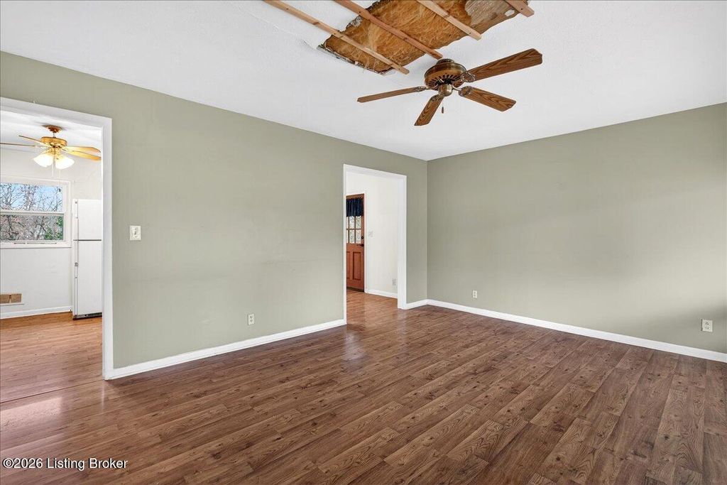 Photo of 7408 Beechdale Rd, Crestwood, KY 40014 (MLS # 1707102)