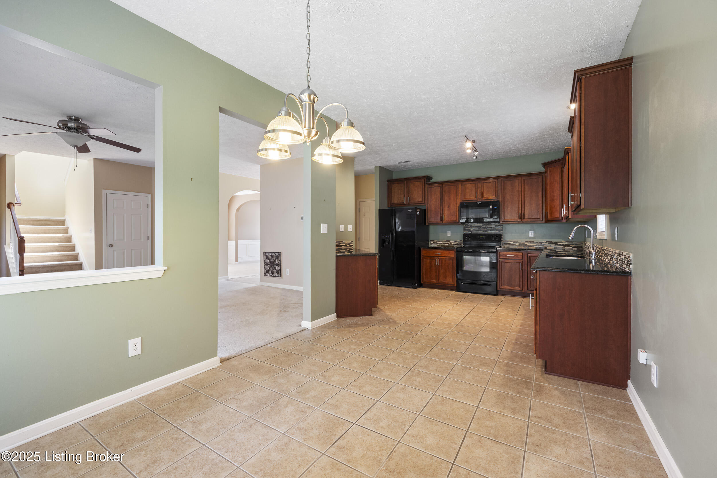 8811 Eli Dr, Louisville, Pennsylvania image 13
