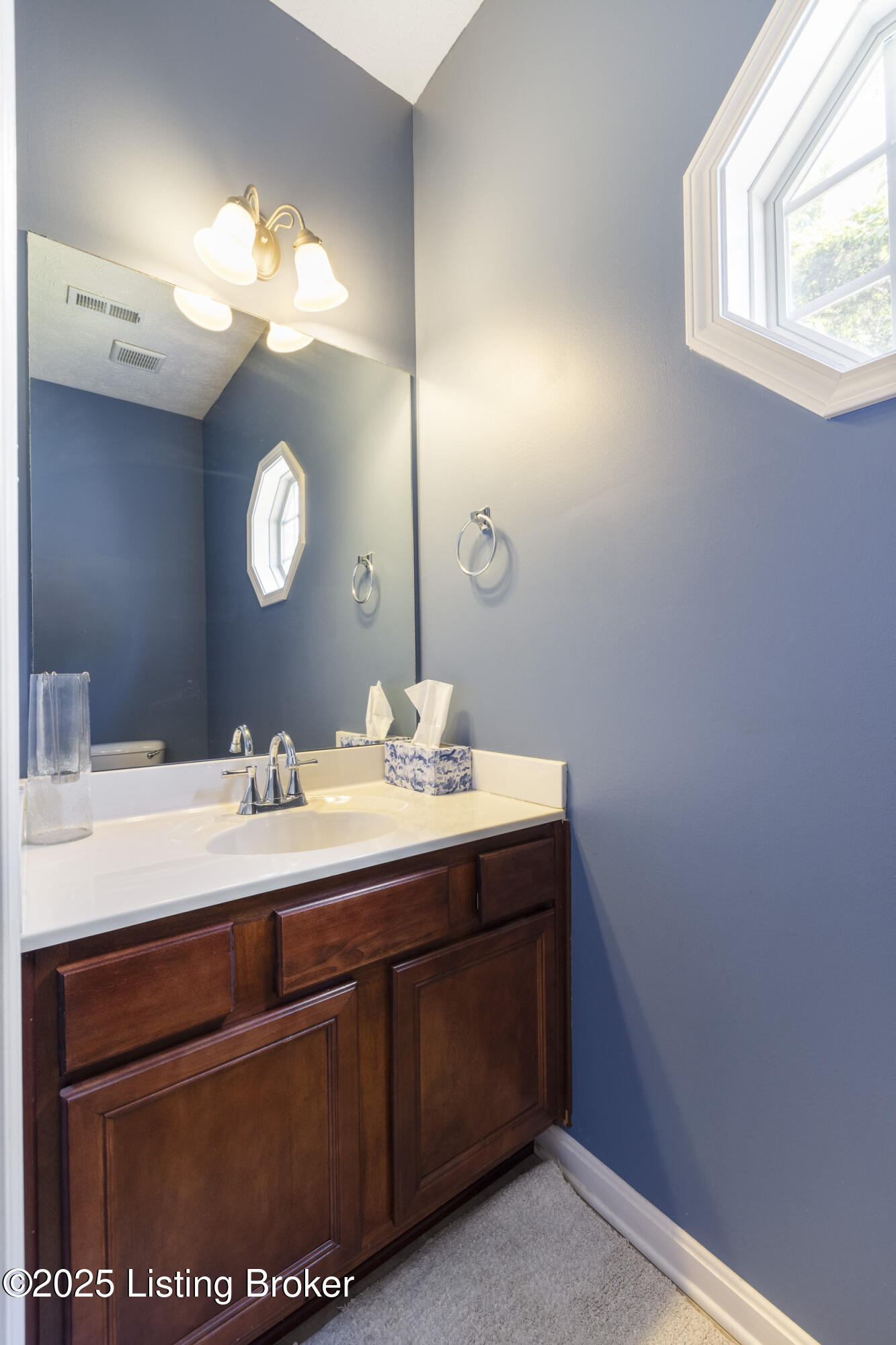 8811 Eli Dr, Louisville, Pennsylvania image 20
