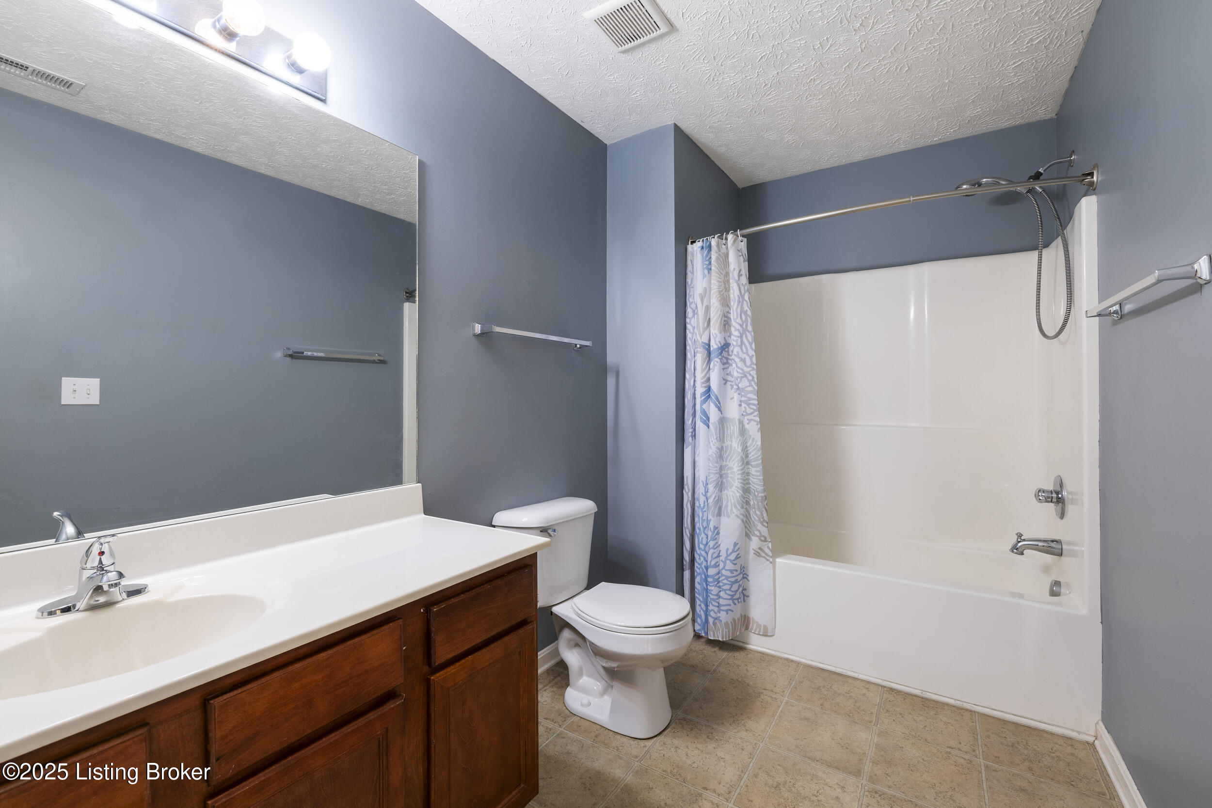 8811 Eli Dr, Louisville, Pennsylvania image 23
