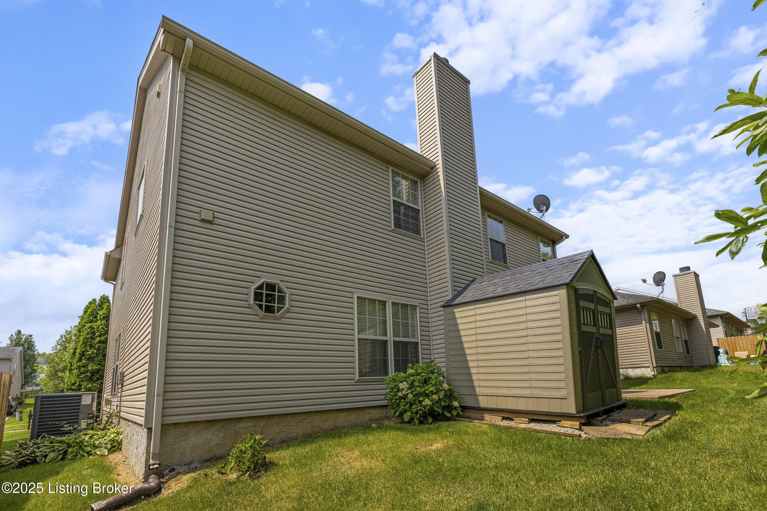 8811 Eli Dr, Louisville, Pennsylvania image 4
