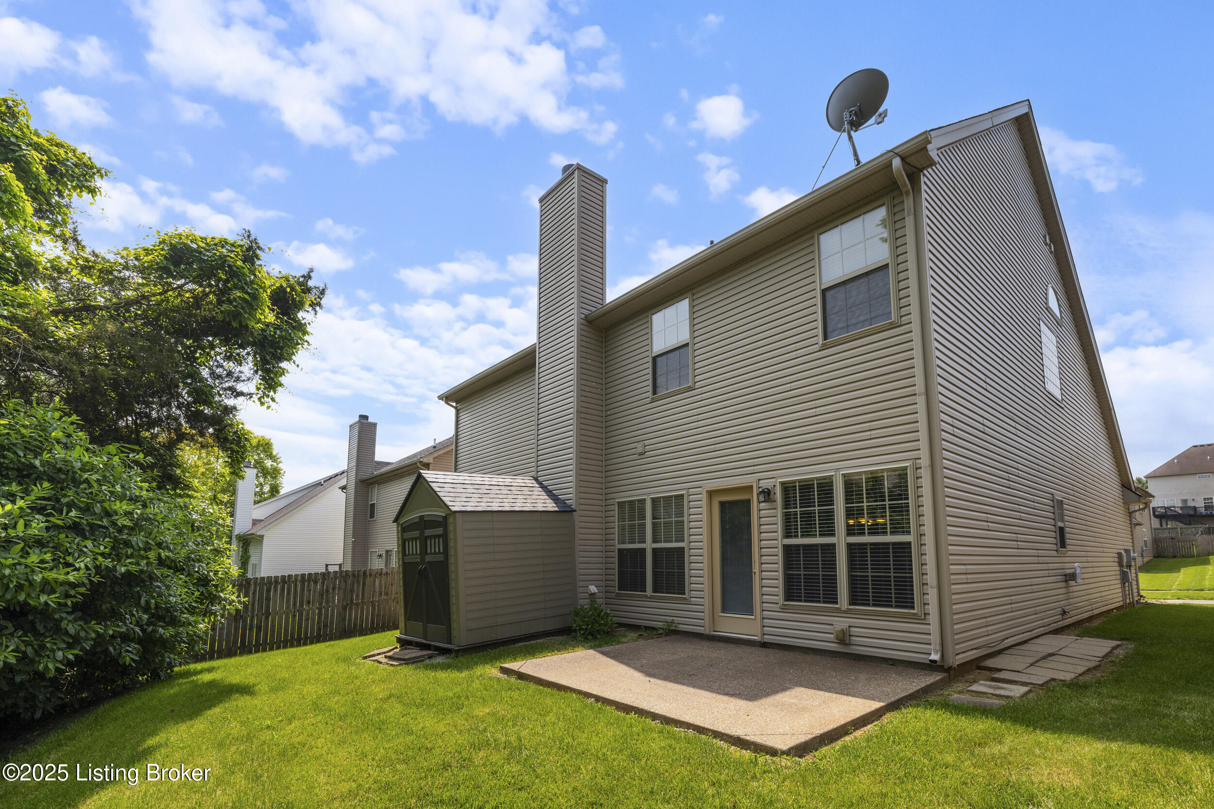 8811 Eli Dr, Louisville, Pennsylvania image 3