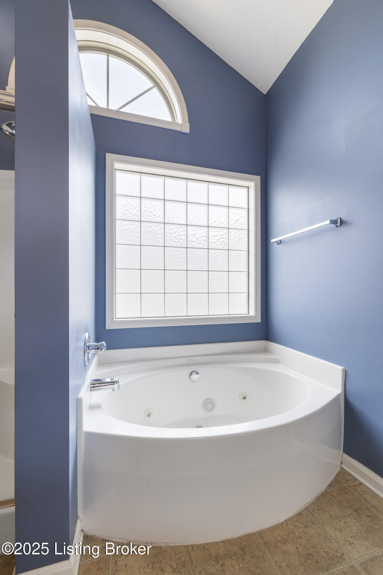 8811 Eli Dr, Louisville, Pennsylvania image 31