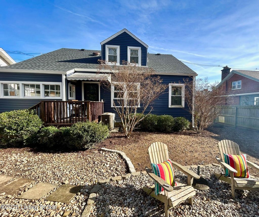 Photo of 516 Plainview Ave, Shelbyville, KY 40065 (MLS # 1704975)