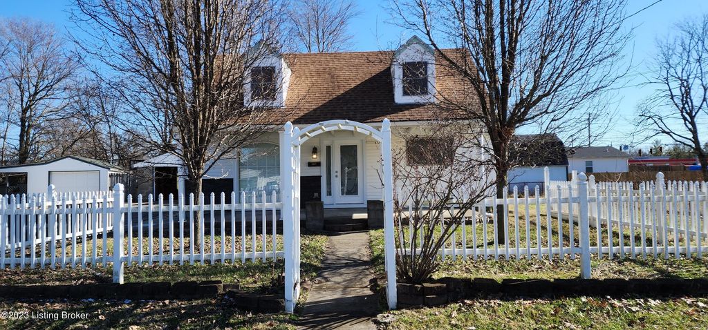 Photo of 13331 Horncastle Way, Louisville, KY 40272 (MLS # 1715945)