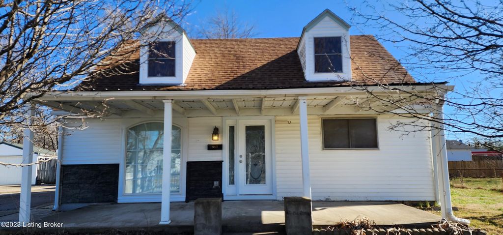 Photo of 13331 Horncastle Way, Louisville, KY 40272 (MLS # 1715945)