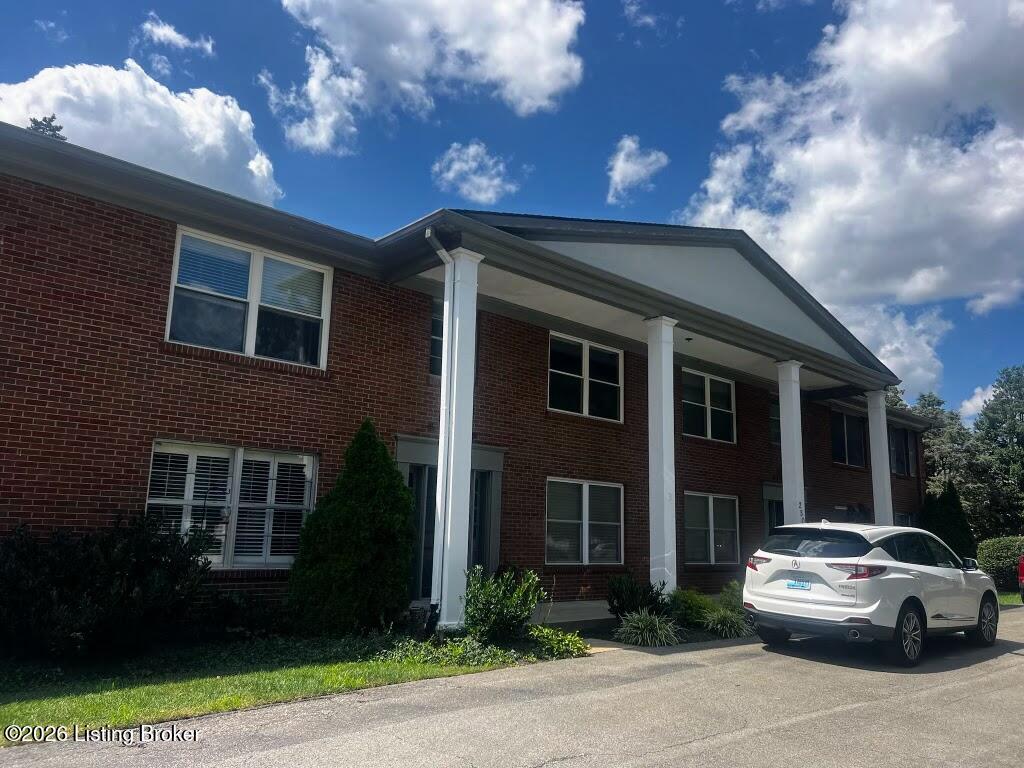 Photo of 250 Chenoweth Ln #APT 2, Louisville, KY 40207 (MLS # 1730507)