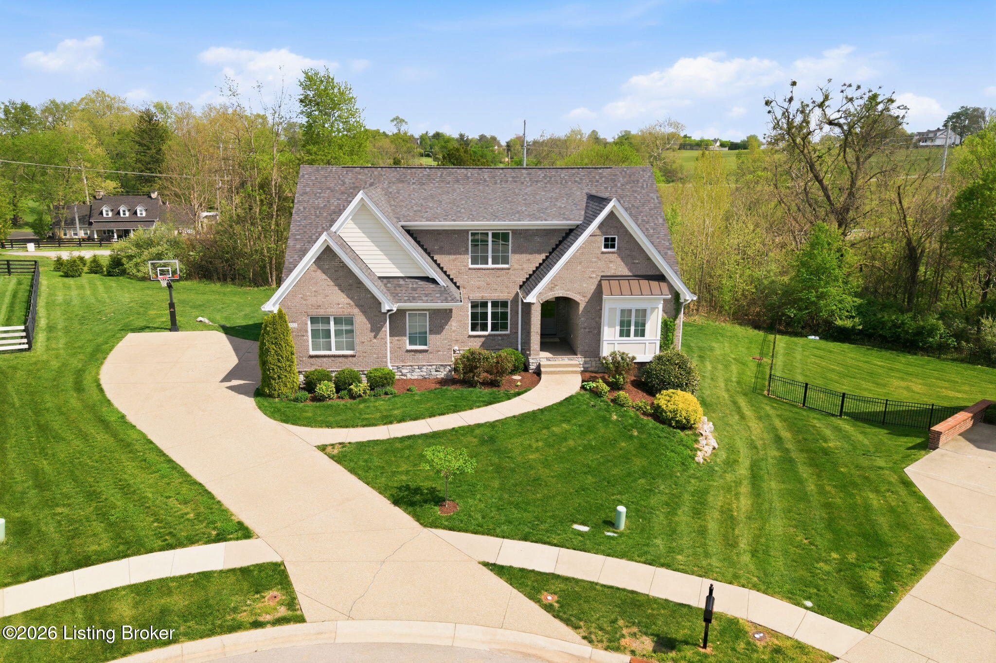 1652 Harmony Pointe Cir
