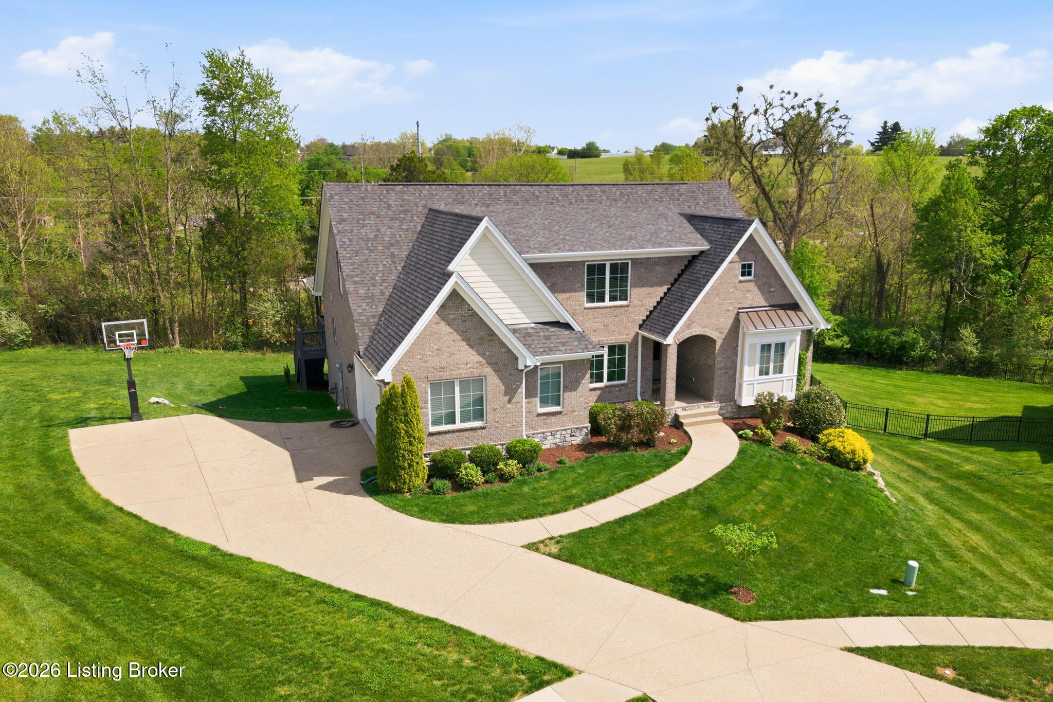 1652 Harmony Pointe Cir