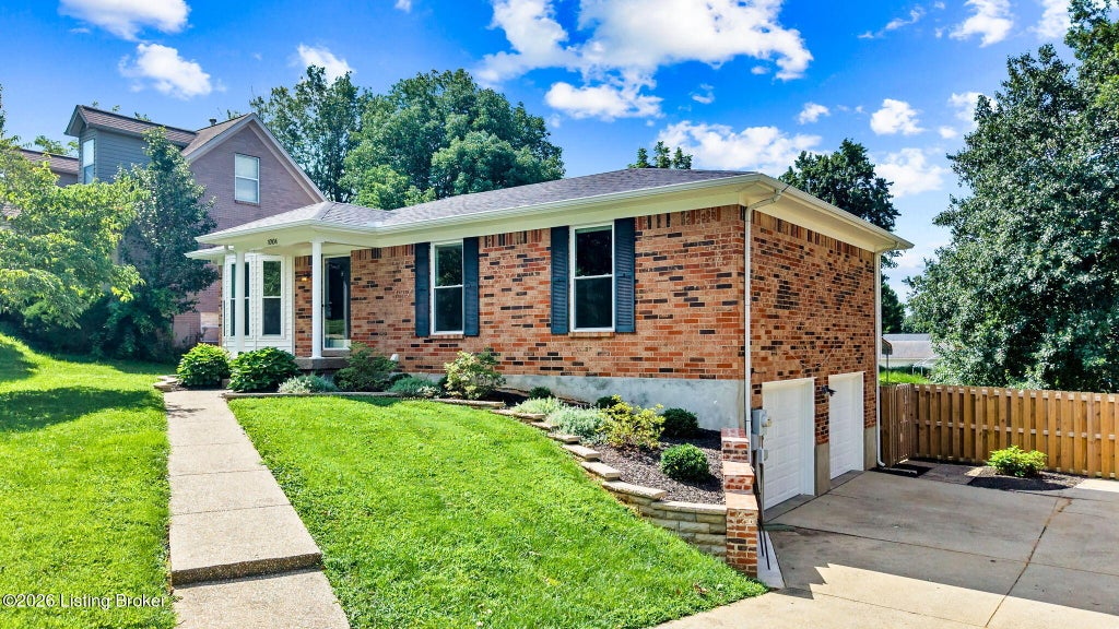 Photo of 10104 Natalie Way, Louisville, KY 40299 (MLS # 1724426)