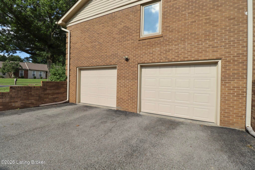 Photo of 4305 Windy Oaks Rd, Louisville, KY 40241 (MLS # 1726934)
