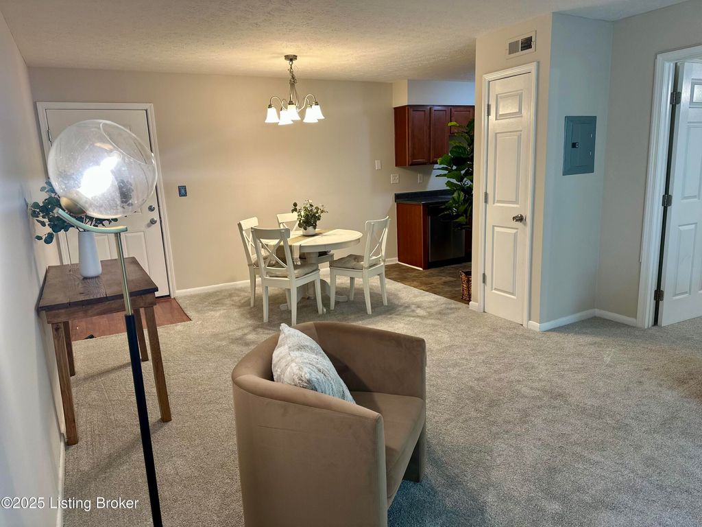 Photo of 219 Middletown Square, Louisville, KY 40243 (MLS # 1707318)