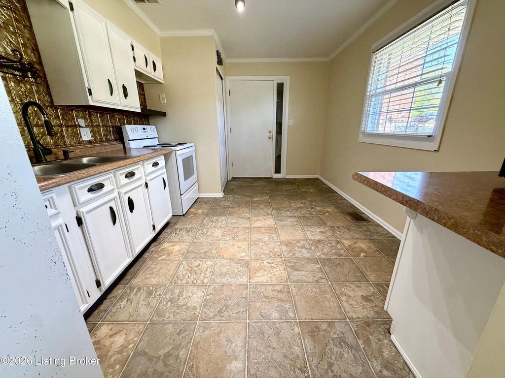 Photo of 6216 Hillcrest Ct, Crestwood, KY 40014 (MLS # 1715346)