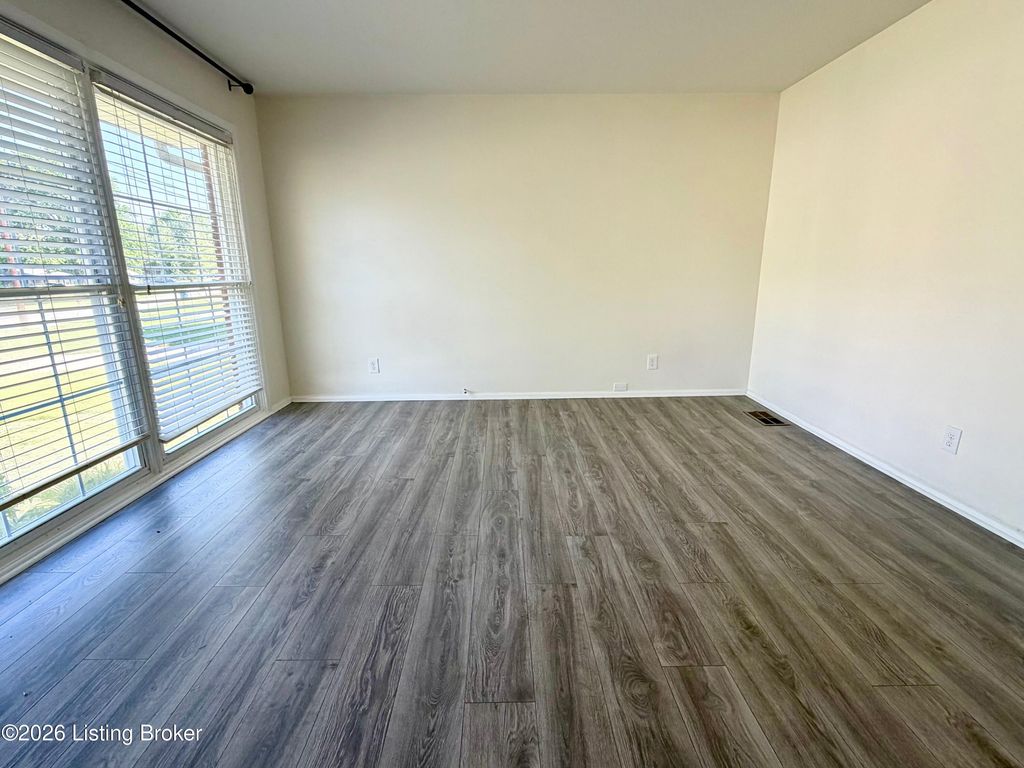 Photo of 6216 Hillcrest Ct, Crestwood, KY 40014 (MLS # 1715346)