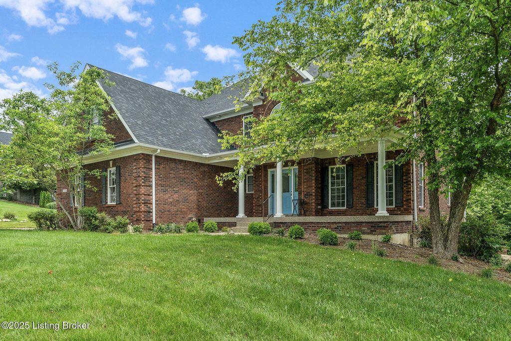 Photo of 4820 Stanley Farm Ct, La Grange, KY 40031 (MLS # 1695951)