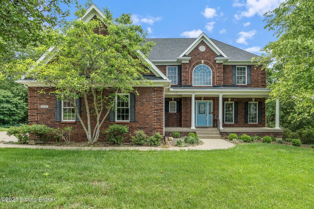 Photo of 4820 Stanley Farm Ct, La Grange, KY 40031 (MLS # 1695951)