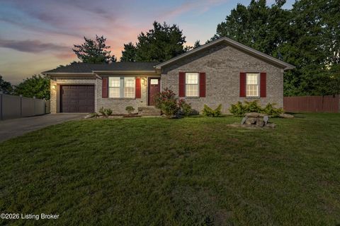 Photo of 10817 Dorton Dr, Louisville, KY 40272 (MLS # 1717594)