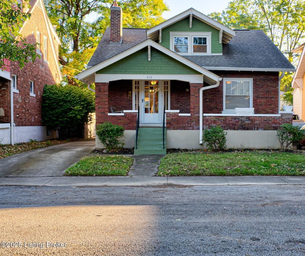 Photo of 419 Iola Rd, Louisville, KY 40207 (MLS # 1716174)