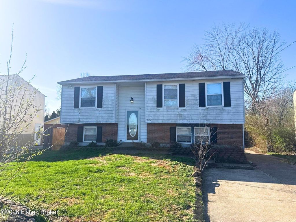 Photo of 4608 Mud Ln, Louisville, KY 40229 (MLS # 1711894)