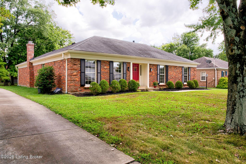 Photo of 225 Moser Rd, Louisville, KY 40223 (MLS # 1728994)