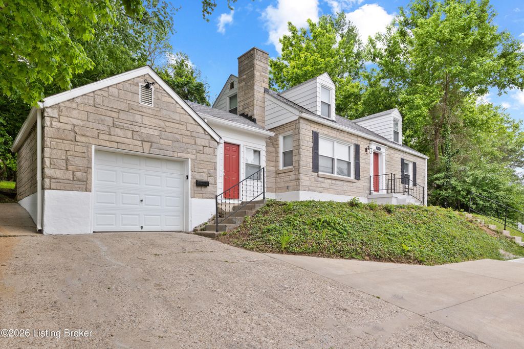 Photo of 5301 Alpine Way, Louisville, KY 40214 (MLS # 1715609)