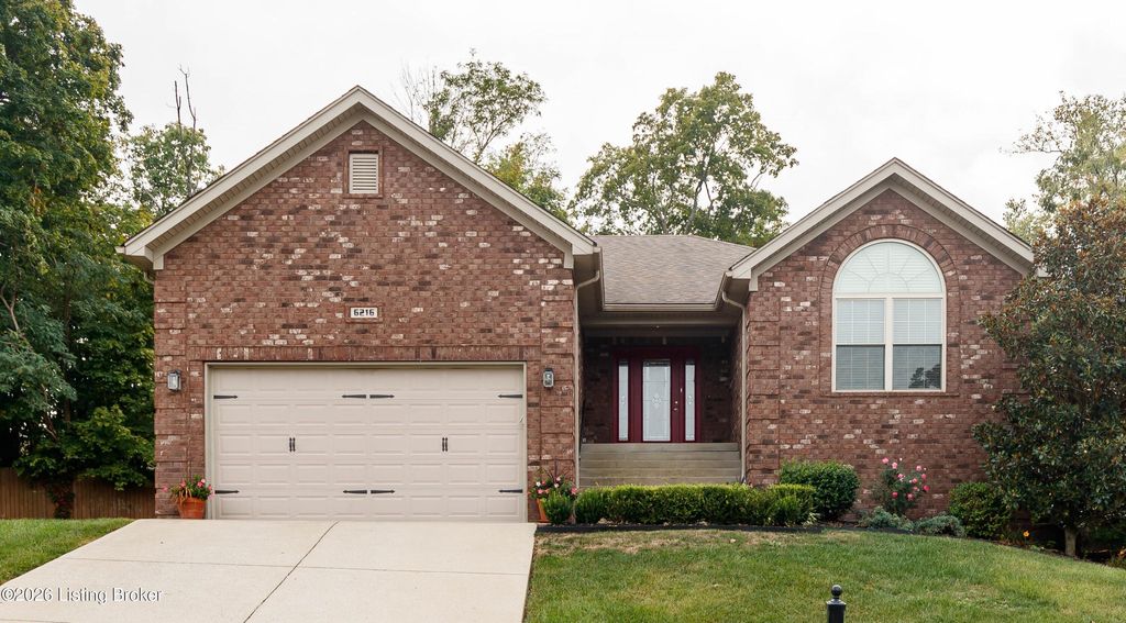 Photo of 6216 Hudson Creek Dr, Louisville, KY 40291 (MLS # 1708079)