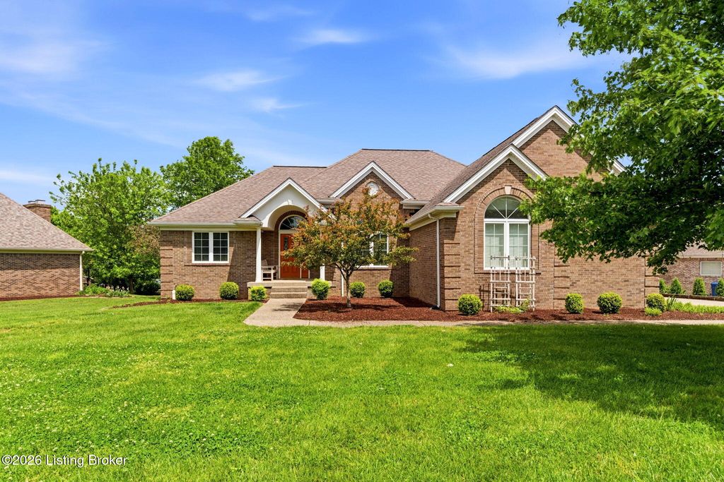 Photo of 1513 Mahogany Run Dr, La Grange, KY 40031 (MLS # 1716192)